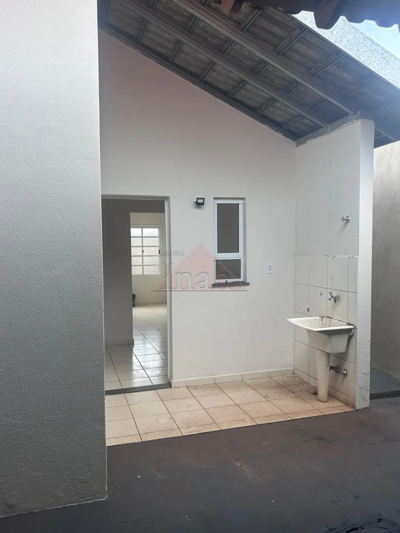 Comprar Casas / CASA RESIDENCIAL em Ribeir&atilde;o Preto R$ 230.000,00 - Foto 14