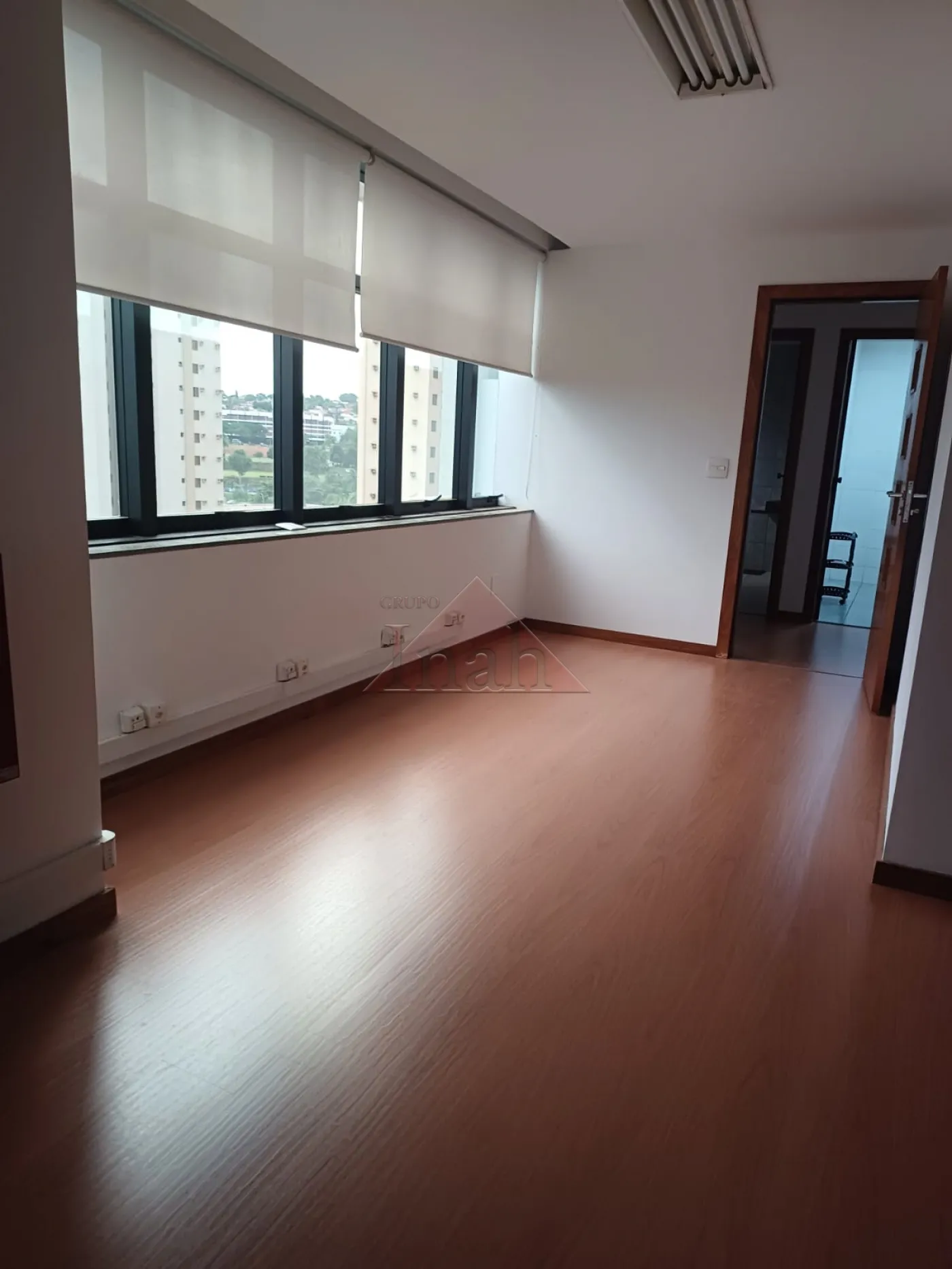 Alugar Comerciais / Sala em Ribeir&atilde;o Preto R$ 4.150,00 - Foto 3