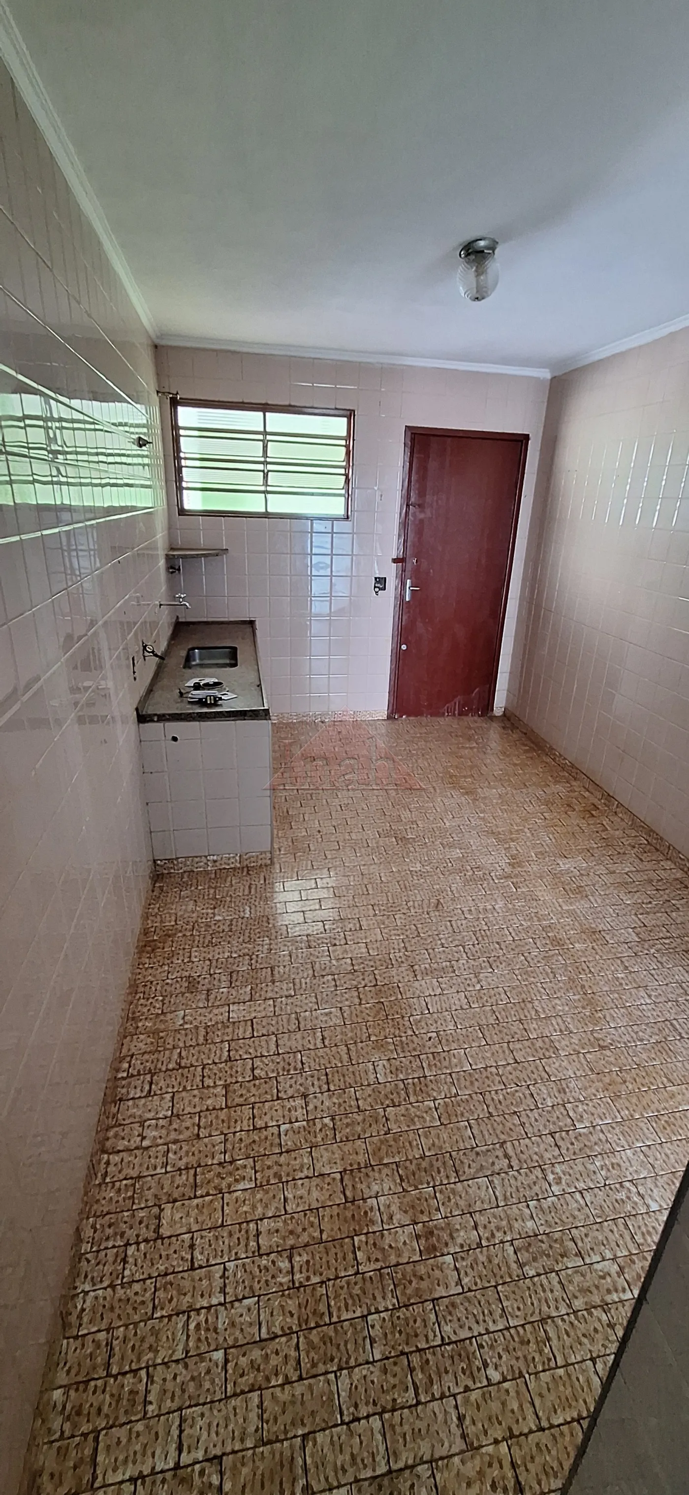 Alugar Casas / Casa em Ribeir&atilde;o Preto R$ 1.600,00 - Foto 1