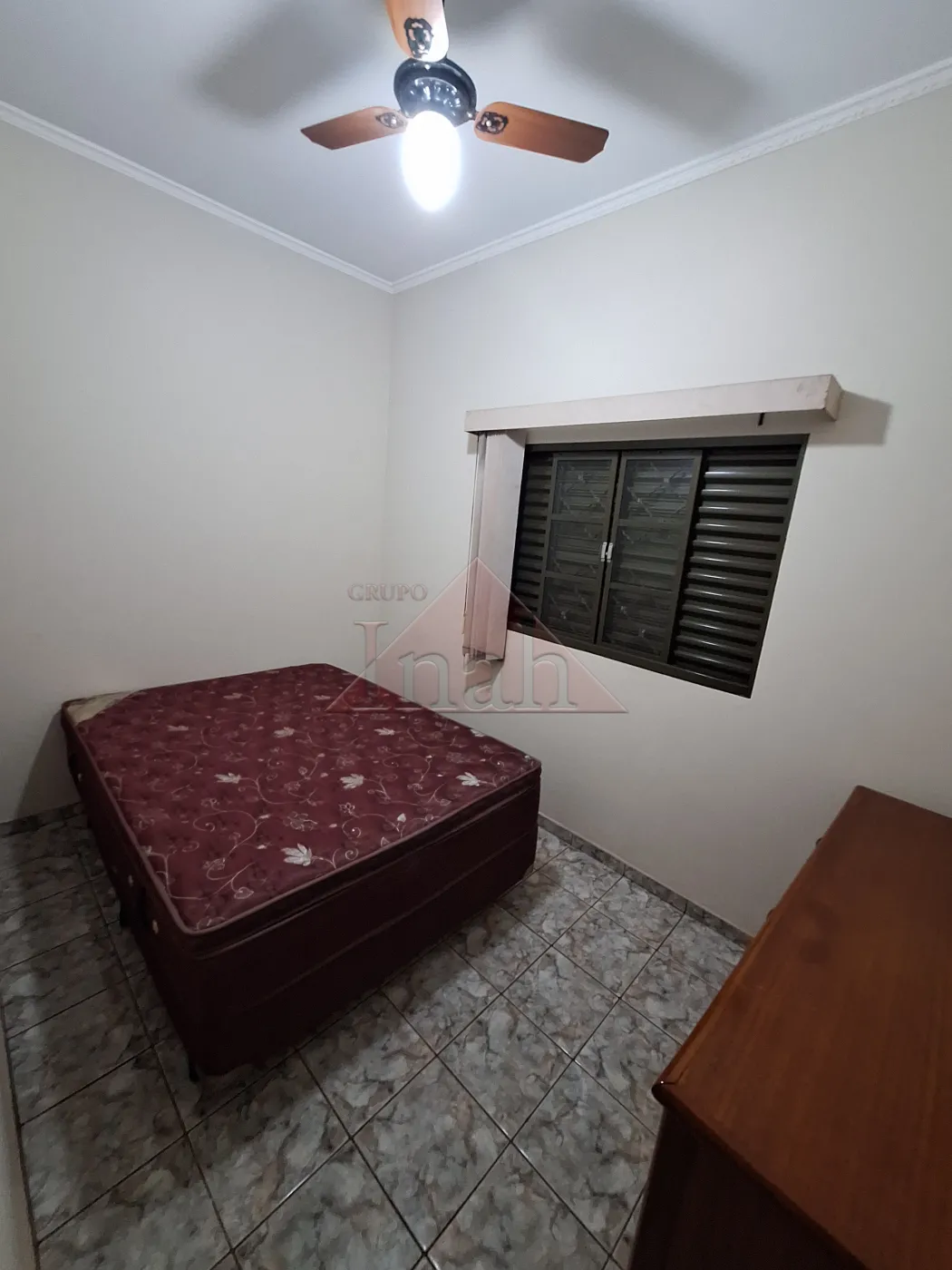 Alugar Casas / CASA RESIDENCIAL em Ribeir&atilde;o Preto R$ 1.100,00 - Foto 4
