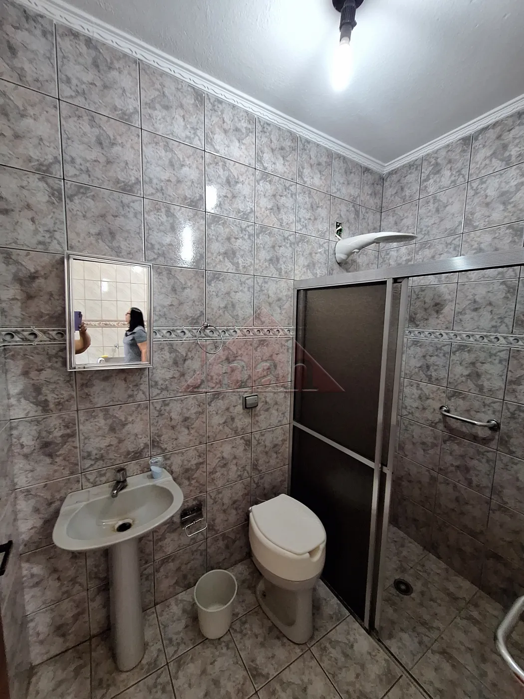 Alugar Casas / CASA RESIDENCIAL em Ribeir&atilde;o Preto R$ 1.100,00 - Foto 7
