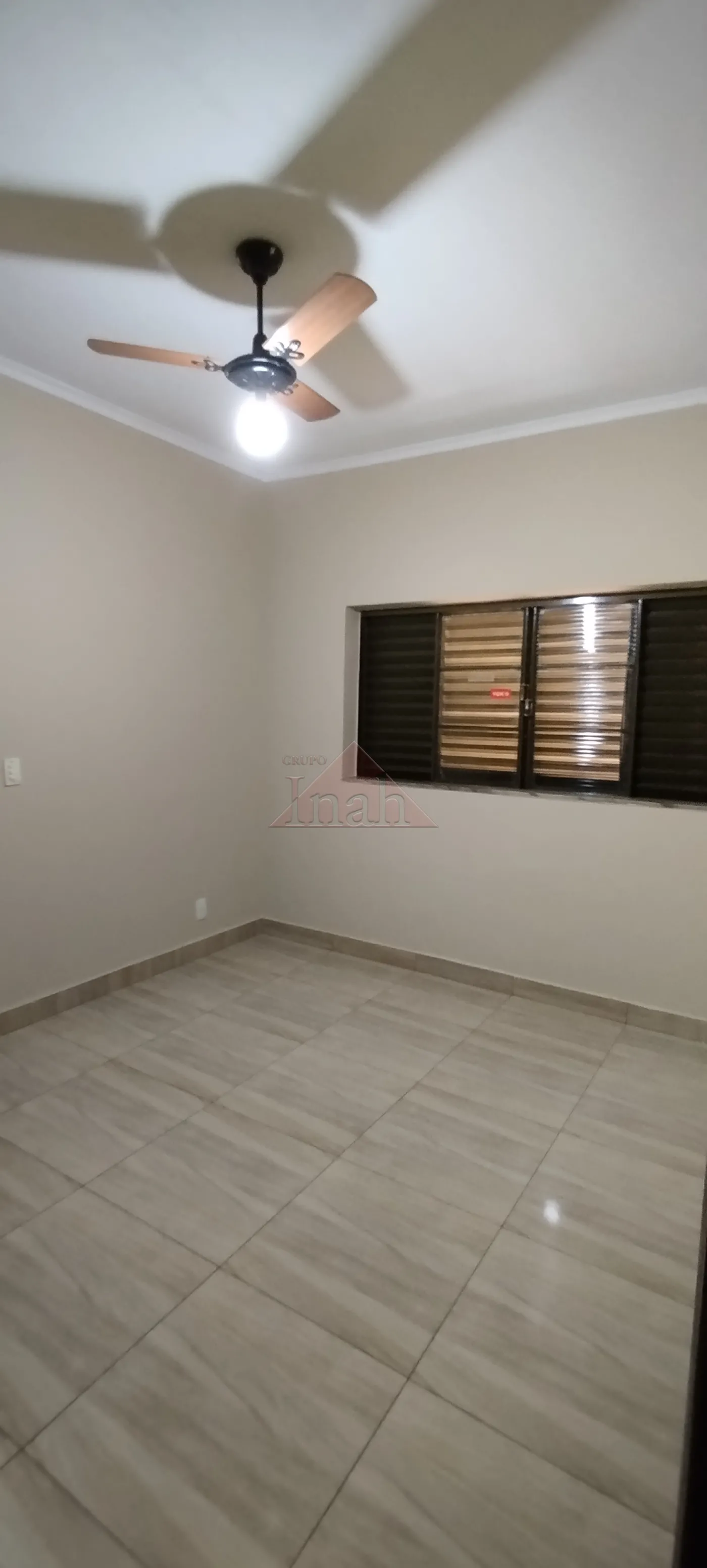 Alugar Casas / CASA RESIDENCIAL em Ribeirão Preto R$ 1.600,00 - Foto 8