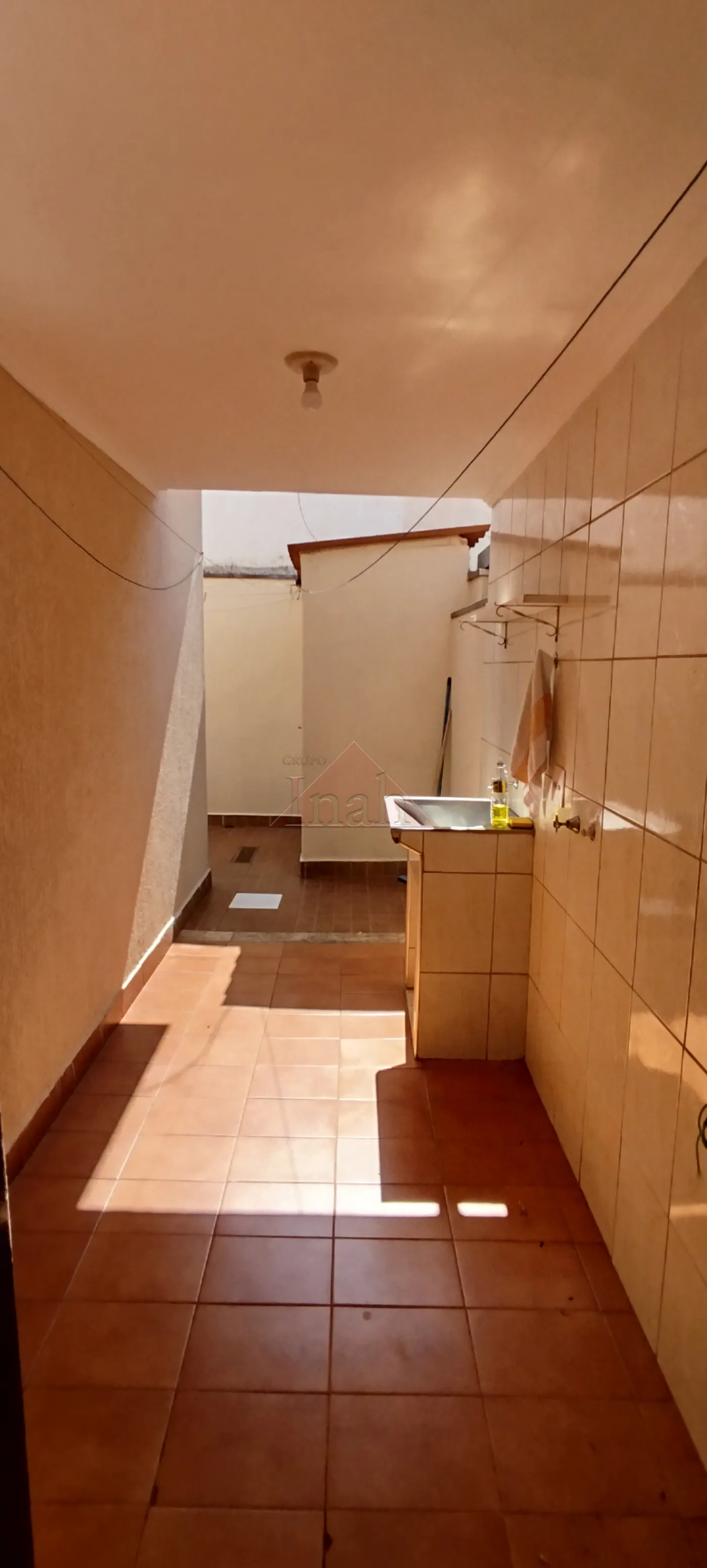 Alugar Casas / CASA RESIDENCIAL em Ribeirão Preto R$ 1.600,00 - Foto 18