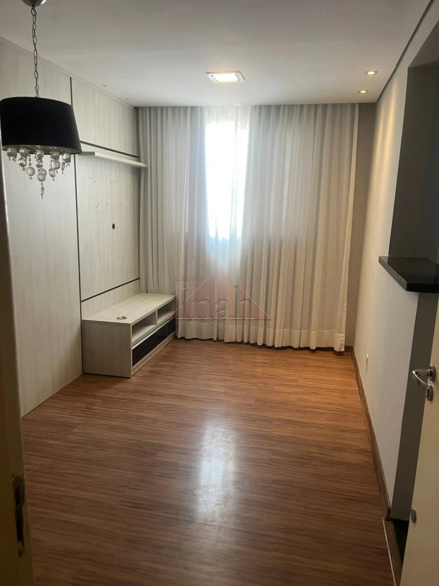 Alugar Apartamentos / Apartamento em Ribeirão Preto R$ 1.700,00 - Foto 4