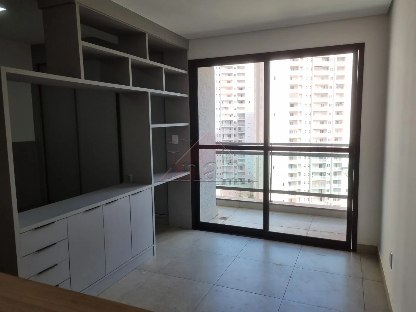 Alugar Apartamentos / FLAT em Ribeir&atilde;o Preto R$ 2.250,00 - Foto 1