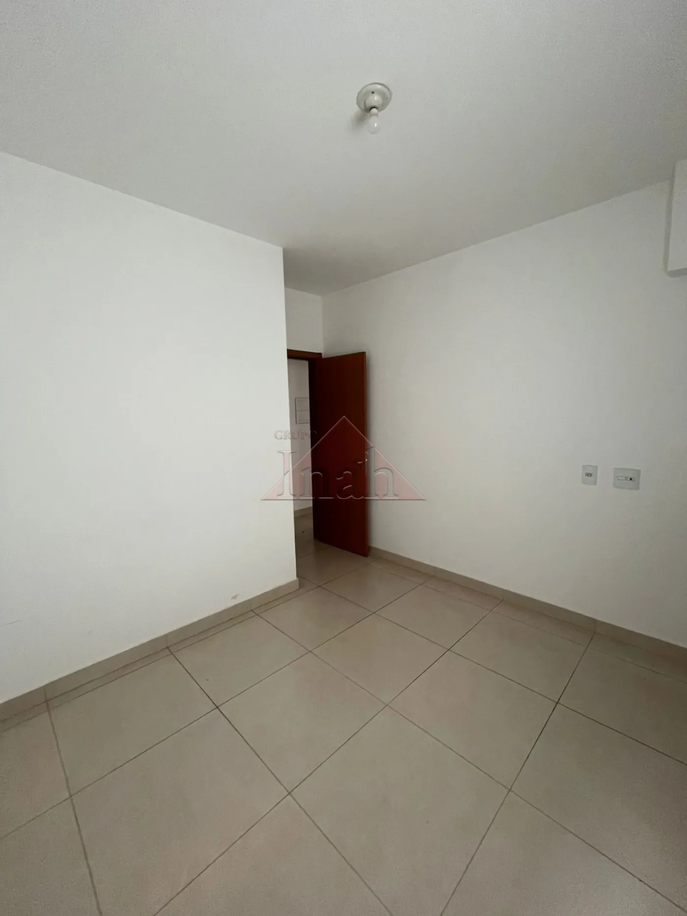Alugar Apartamentos / Apartamento em Ribeir&atilde;o Preto R$ 1.500,00 - Foto 4