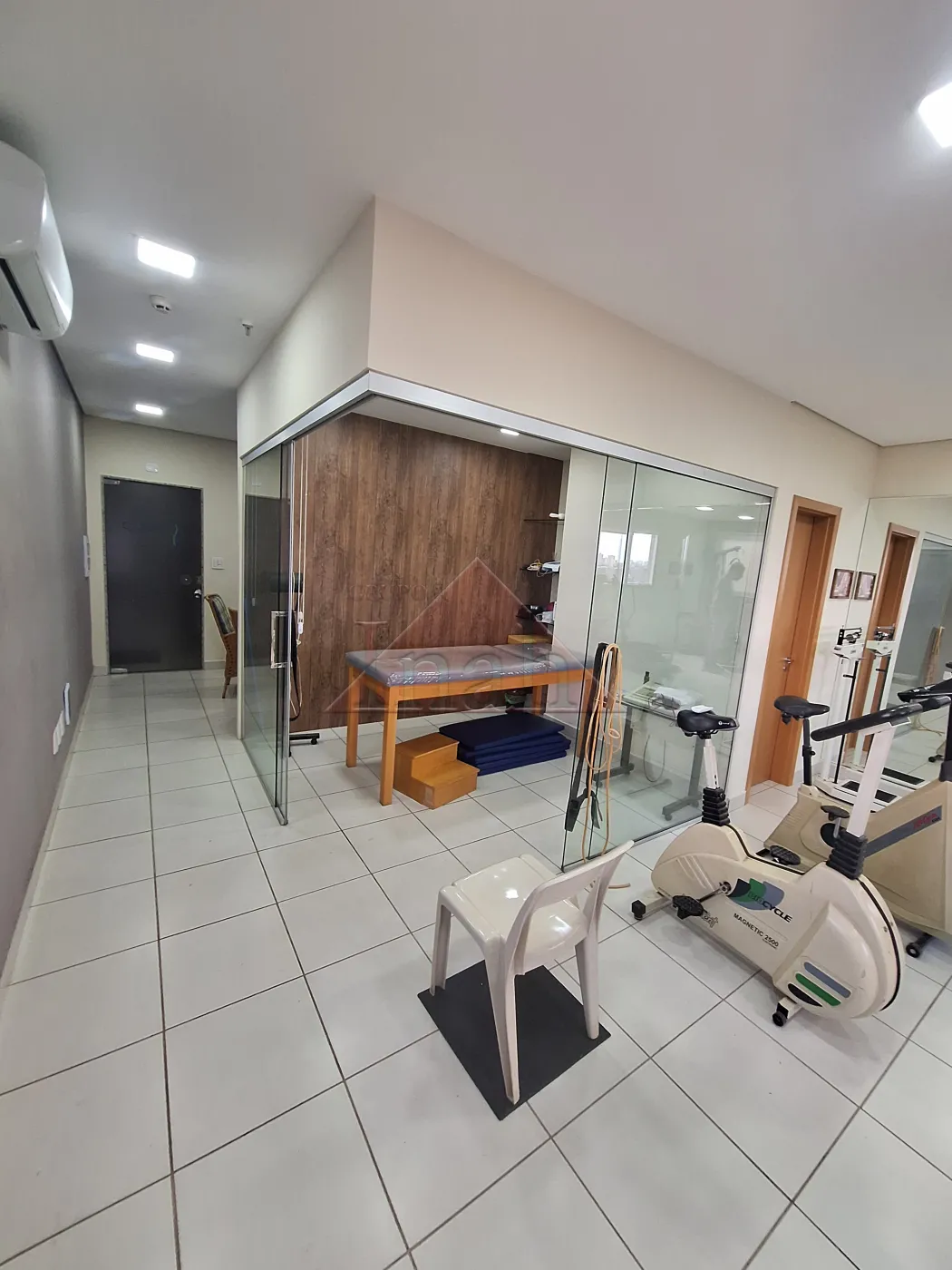 Alugar Comerciais / Sala em Ribeir&atilde;o Preto R$ 2.600,00 - Foto 7