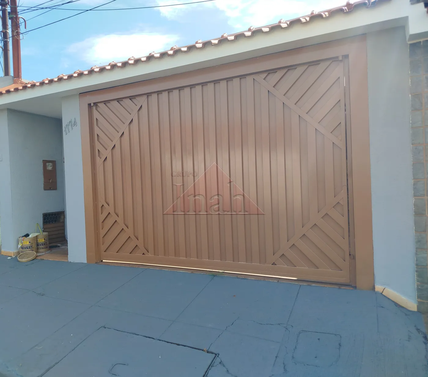 Alugar Casas / CASA RESIDENCIAL em Ribeir&atilde;o Preto R$ 3.000,00 - Foto 2