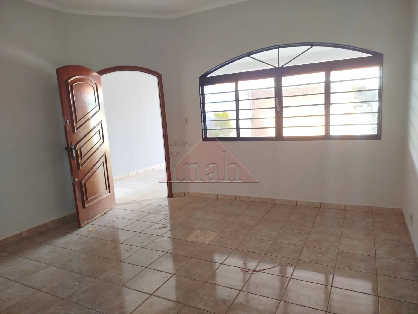 Alugar Casas / CASA RESIDENCIAL em Ribeir&atilde;o Preto R$ 3.000,00 - Foto 5
