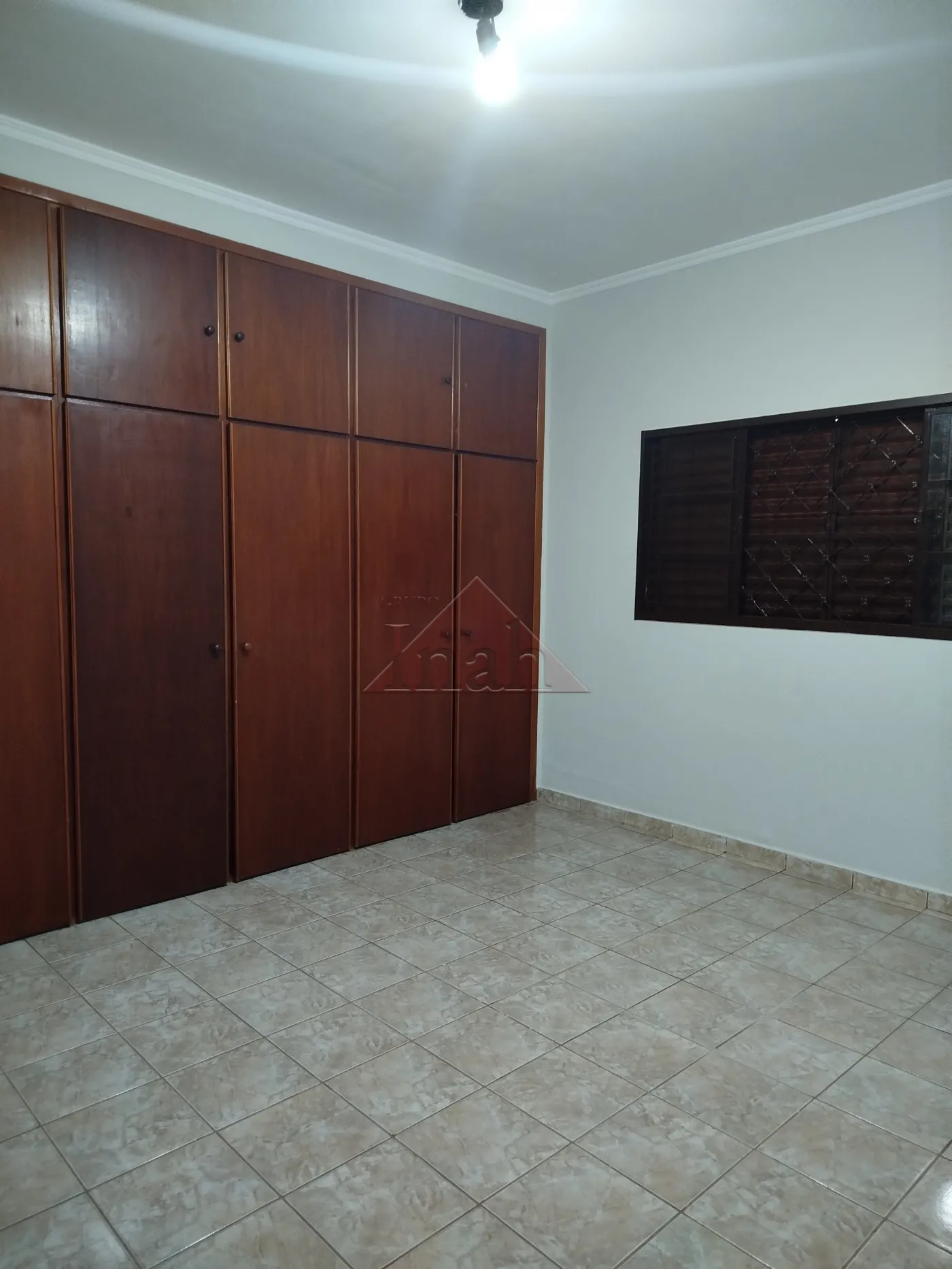 Alugar Casas / CASA RESIDENCIAL em Ribeir&atilde;o Preto R$ 3.000,00 - Foto 8