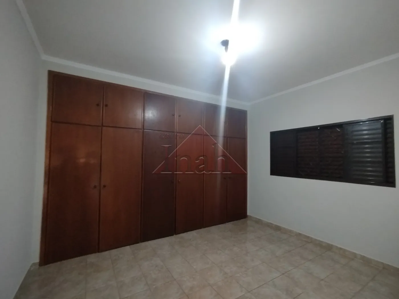 Alugar Casas / CASA RESIDENCIAL em Ribeir&atilde;o Preto R$ 3.000,00 - Foto 11