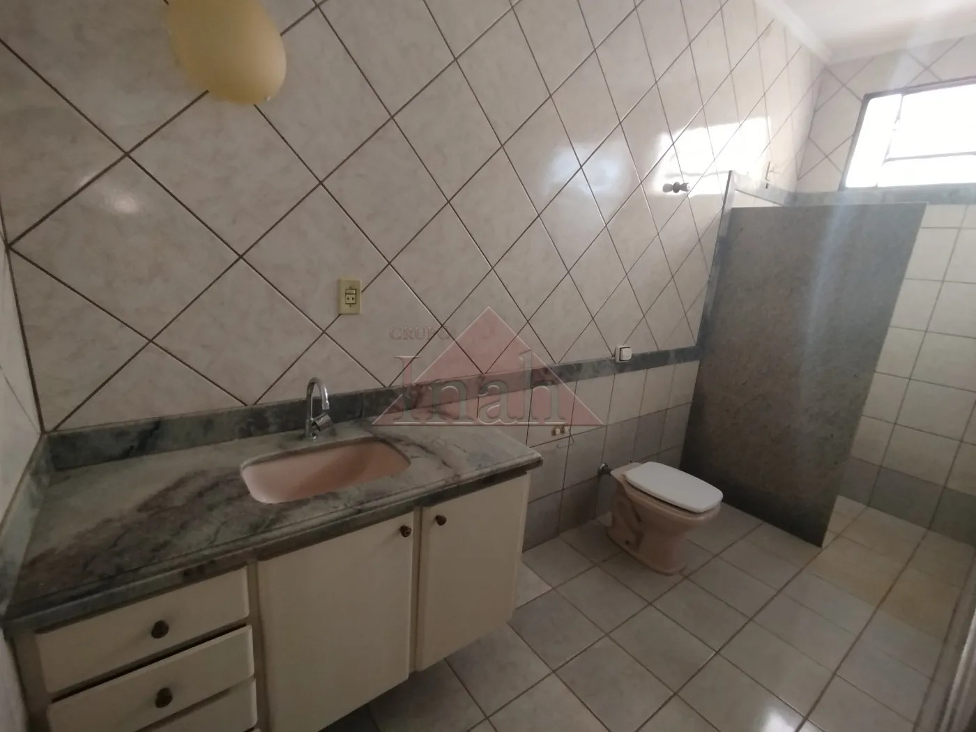 Alugar Casas / CASA RESIDENCIAL em Ribeir&atilde;o Preto R$ 3.000,00 - Foto 12