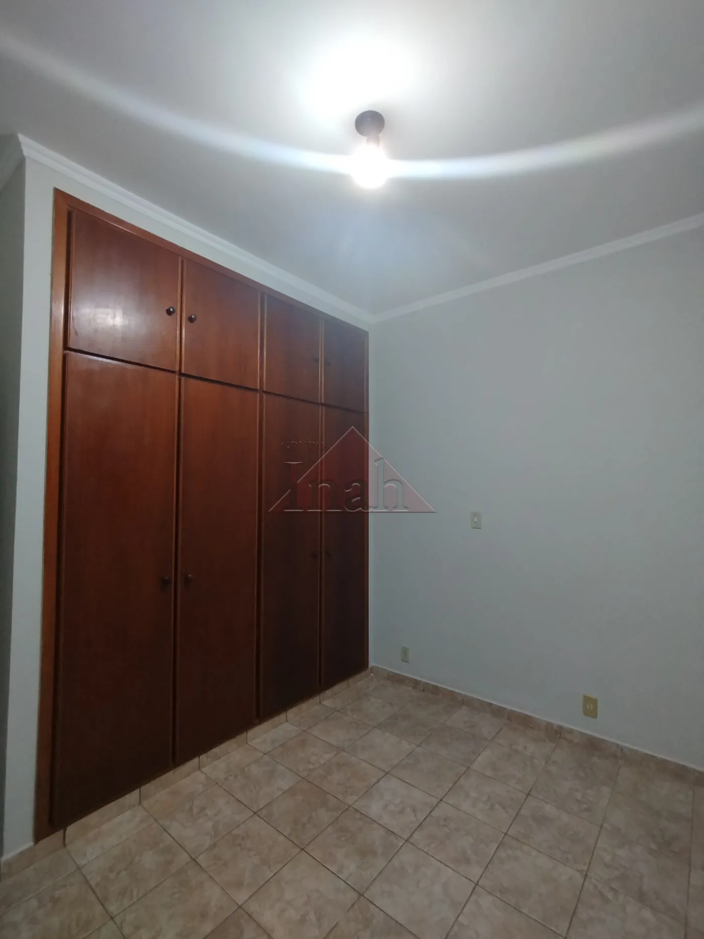 Alugar Casas / CASA RESIDENCIAL em Ribeir&atilde;o Preto R$ 3.000,00 - Foto 13