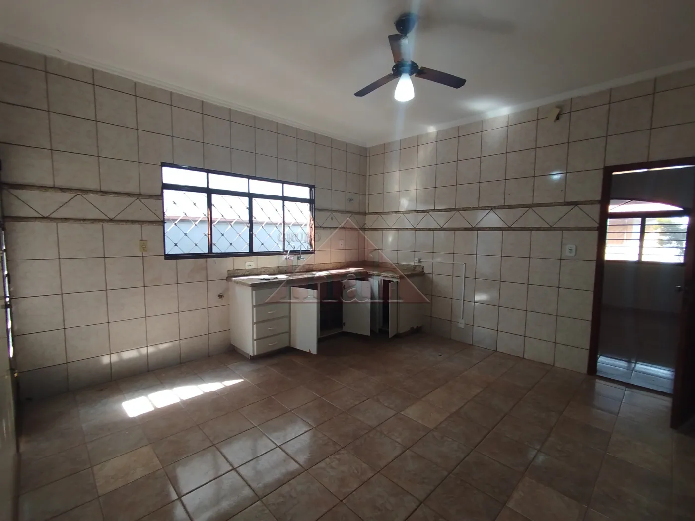 Alugar Casas / CASA RESIDENCIAL em Ribeir&atilde;o Preto R$ 3.000,00 - Foto 19