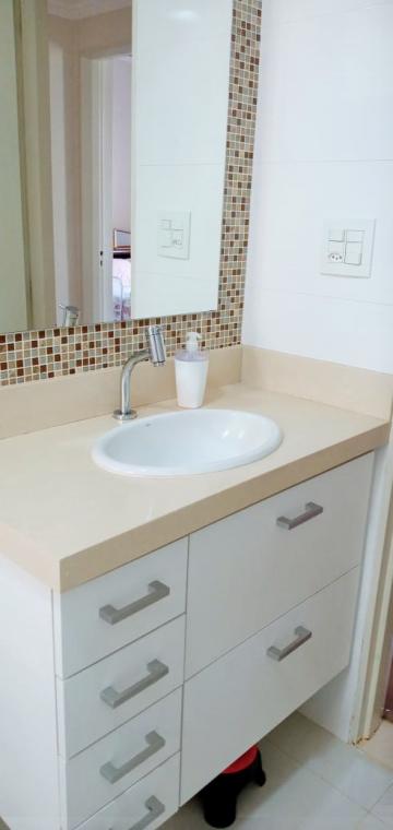 Alugar Apartamentos / Apartamento em Ribeir&atilde;o Preto. apenas R$ 1.300,00