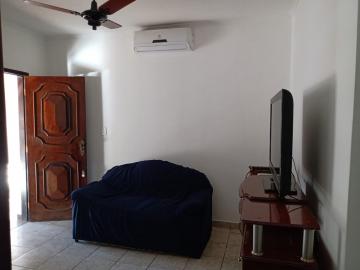 Alugar Casas / Casa em Ribeir&atilde;o Preto. apenas R$ 1.600,00