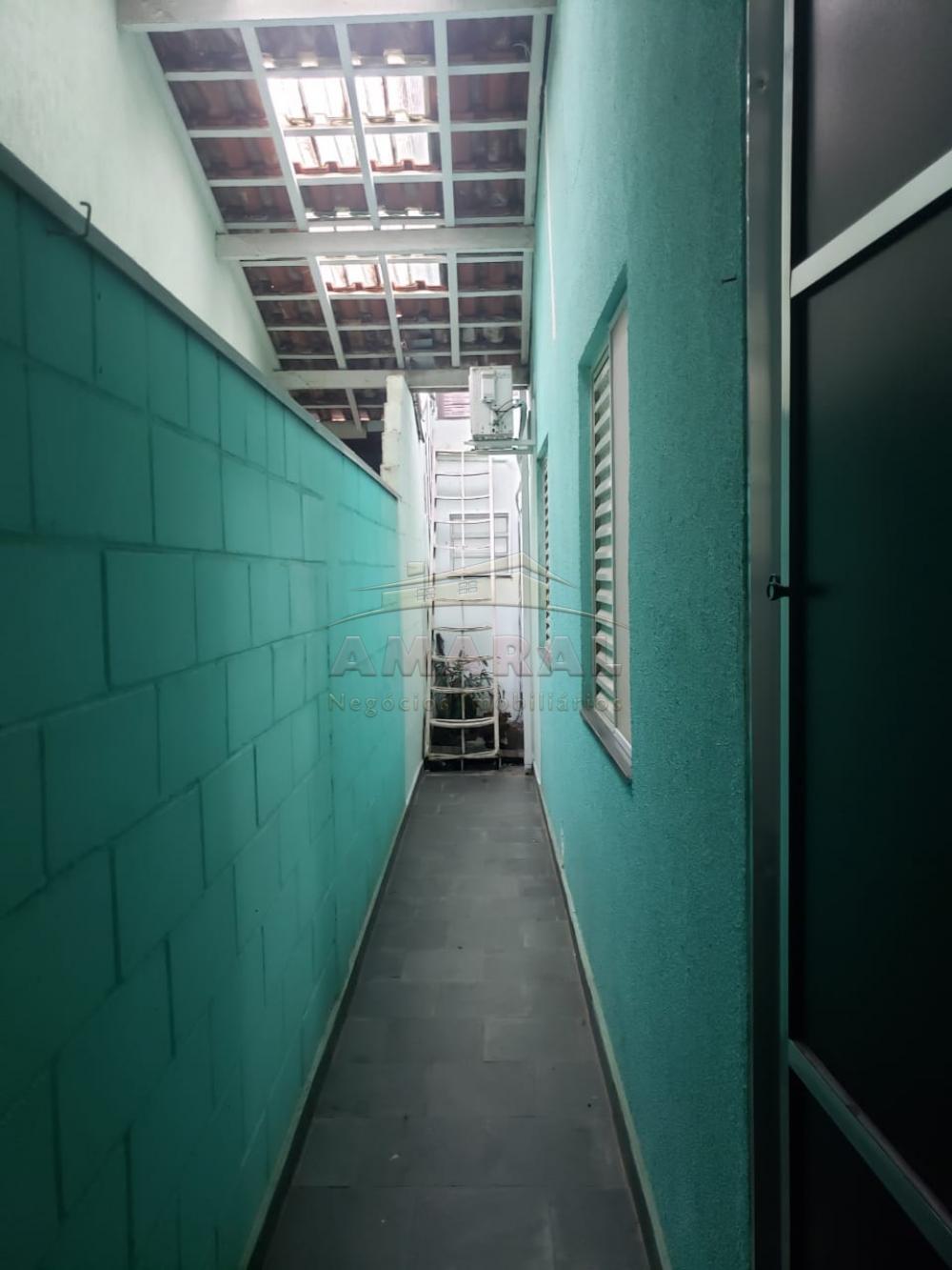 Alugar Casas / Condom&iacute;nio em Suzano R$ 2.500,00 - Foto 9