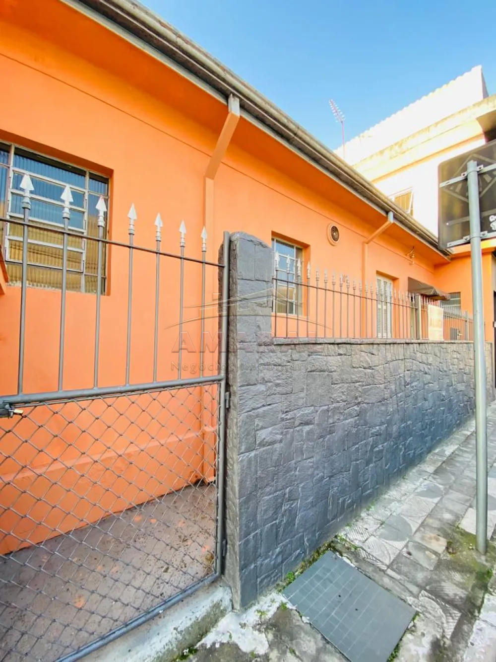 Alugar Casas / T&eacute;rrea em Suzano R$ 3.000,00 - Foto 1