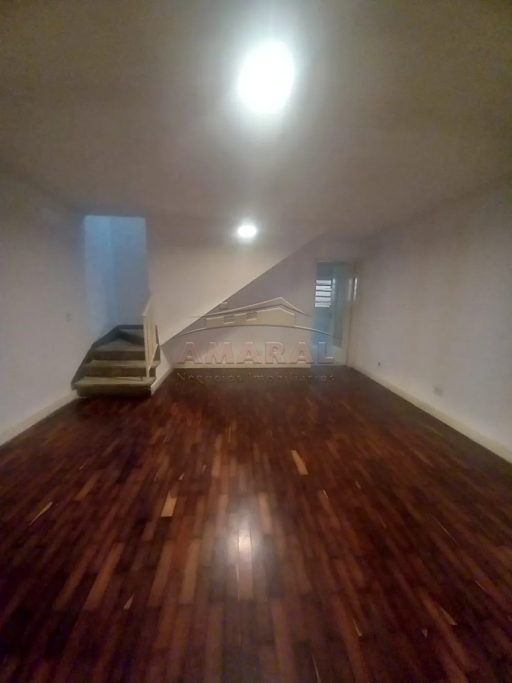 Alugar Casas / Sobrado em Suzano R$ 2.600,00 - Foto 2