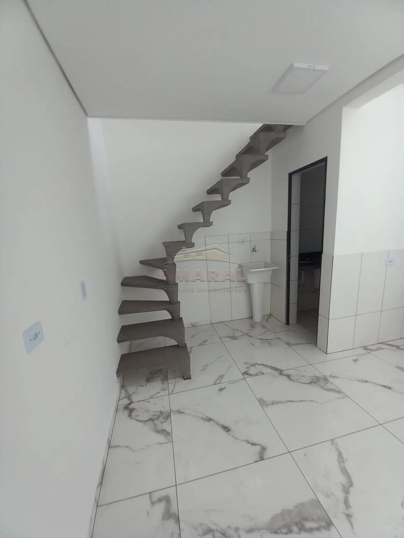 Alugar Apartamentos / Kitchnet em Suzano R$ 900,00 - Foto 3