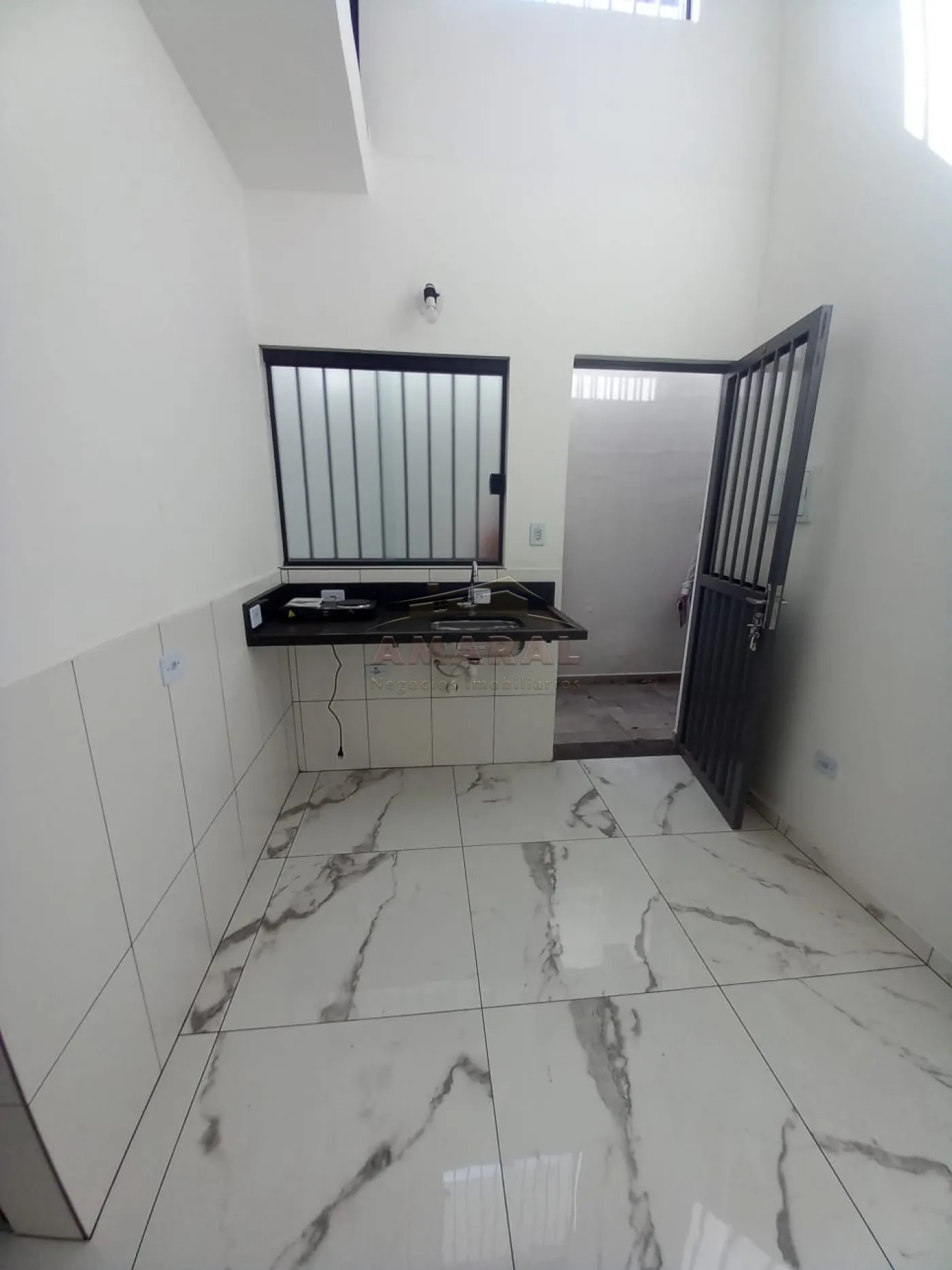 Alugar Apartamentos / Kitchnet em Suzano R$ 900,00 - Foto 6