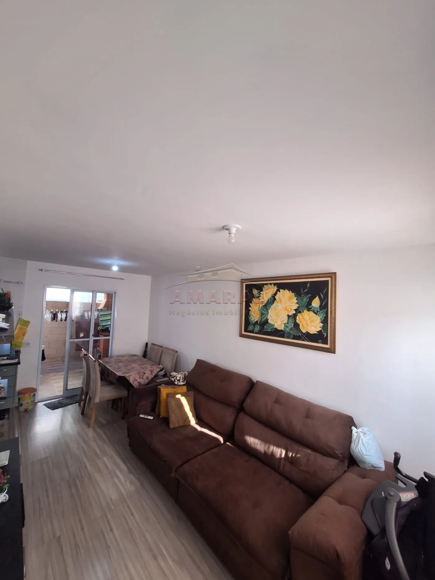 Alugar Casas / Condom&iacute;nio em Suzano R$ 2.600,00 - Foto 2