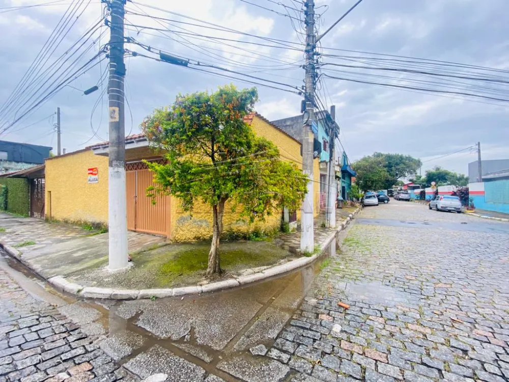 Alugar Casas / T&eacute;rrea em Suzano R$ 1.400,00 - Foto 1