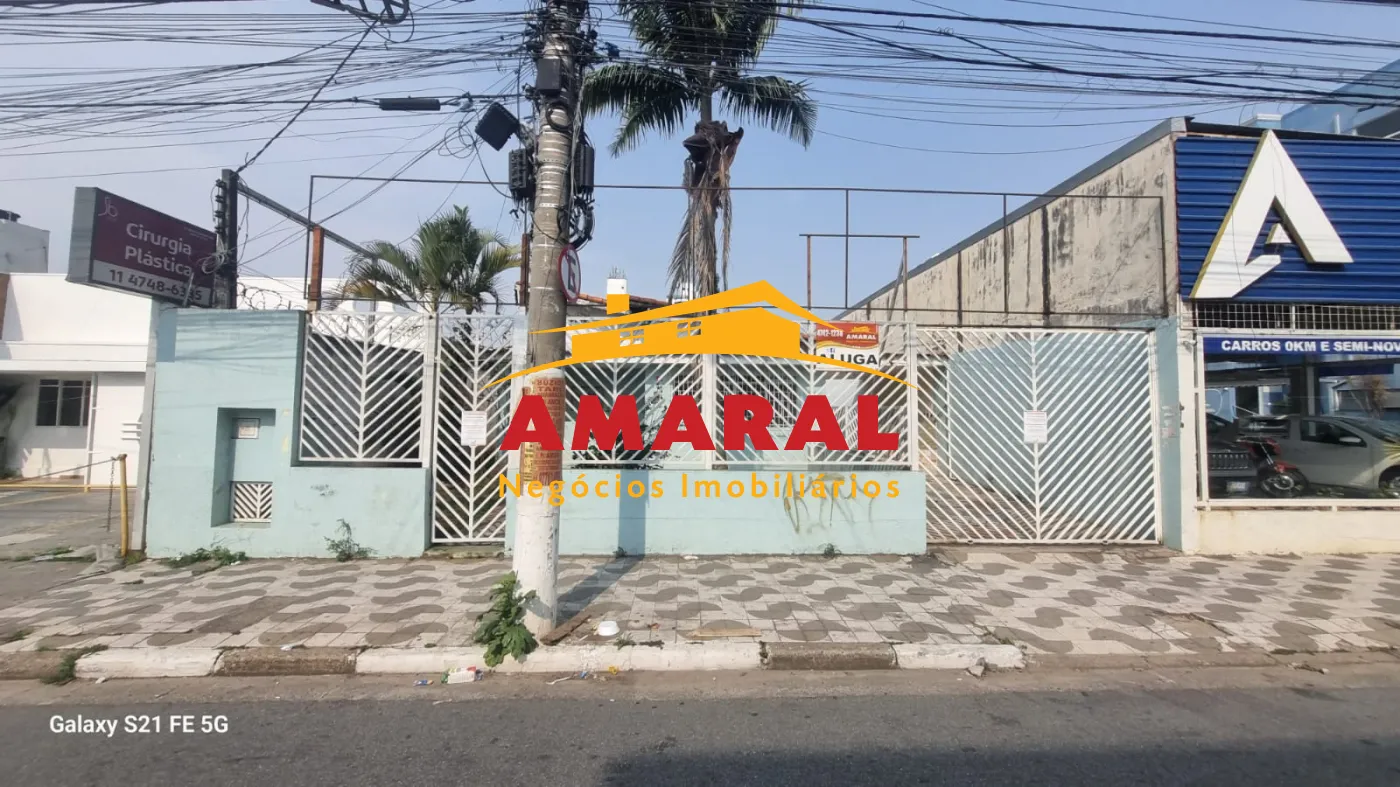 Alugar Casas / T&eacute;rrea em Suzano R$ 4.000,00 - Foto 1