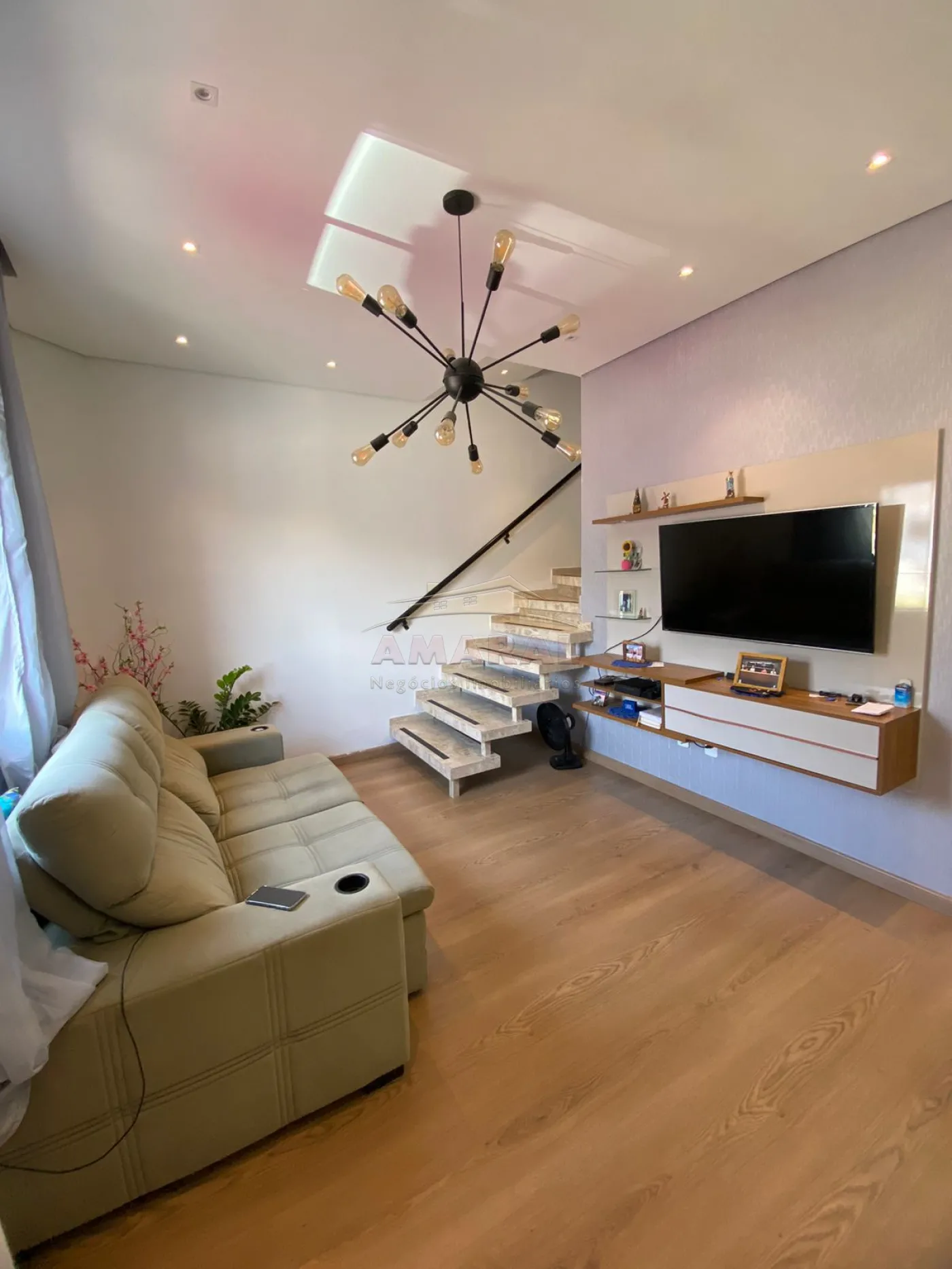 Comprar Casas / Sobrado em Po&aacute; R$ 490.000,00 - Foto 3