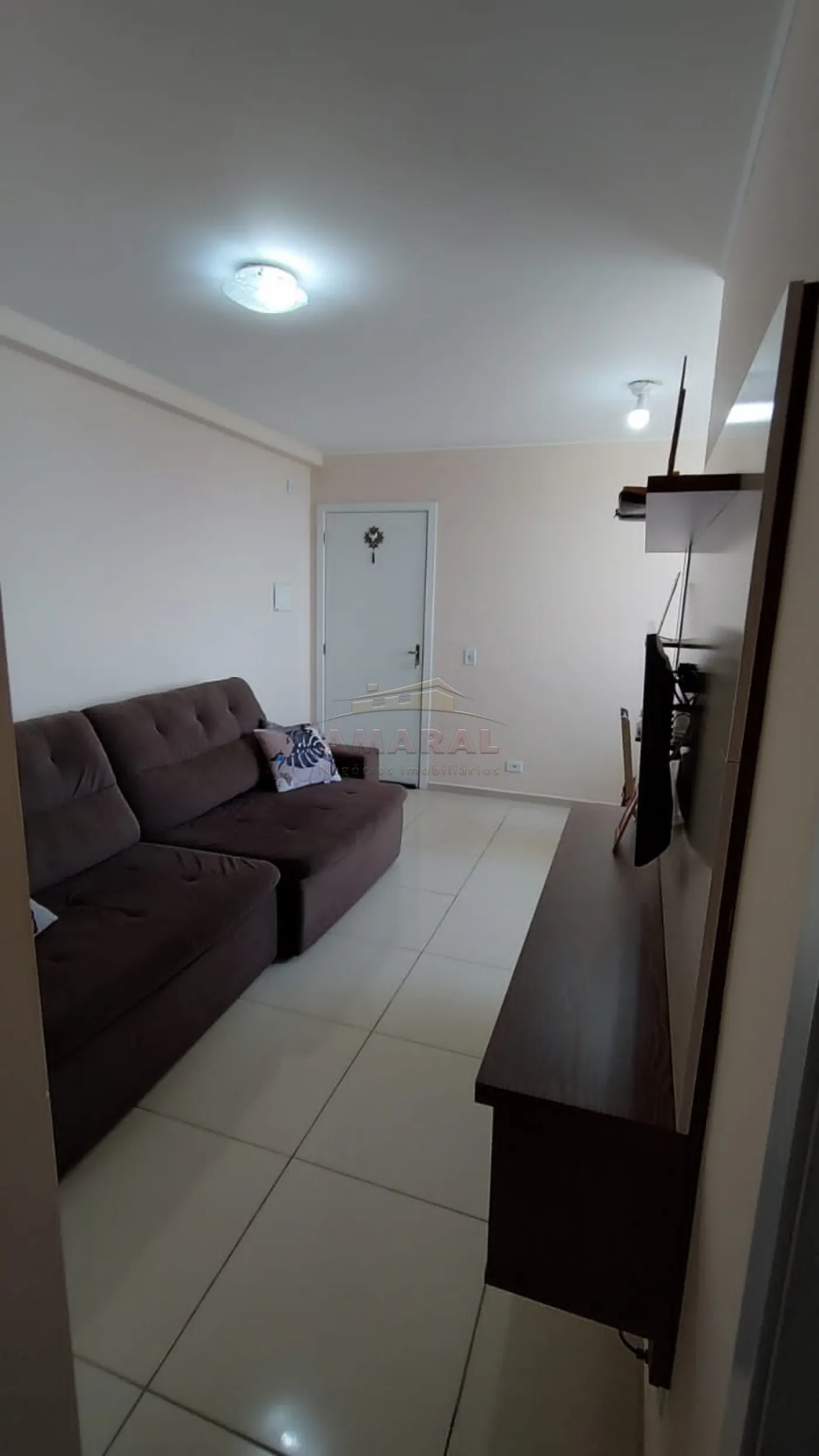 Comprar Apartamentos / Padr&atilde;o em Suzano R$ 210.000,00 - Foto 4