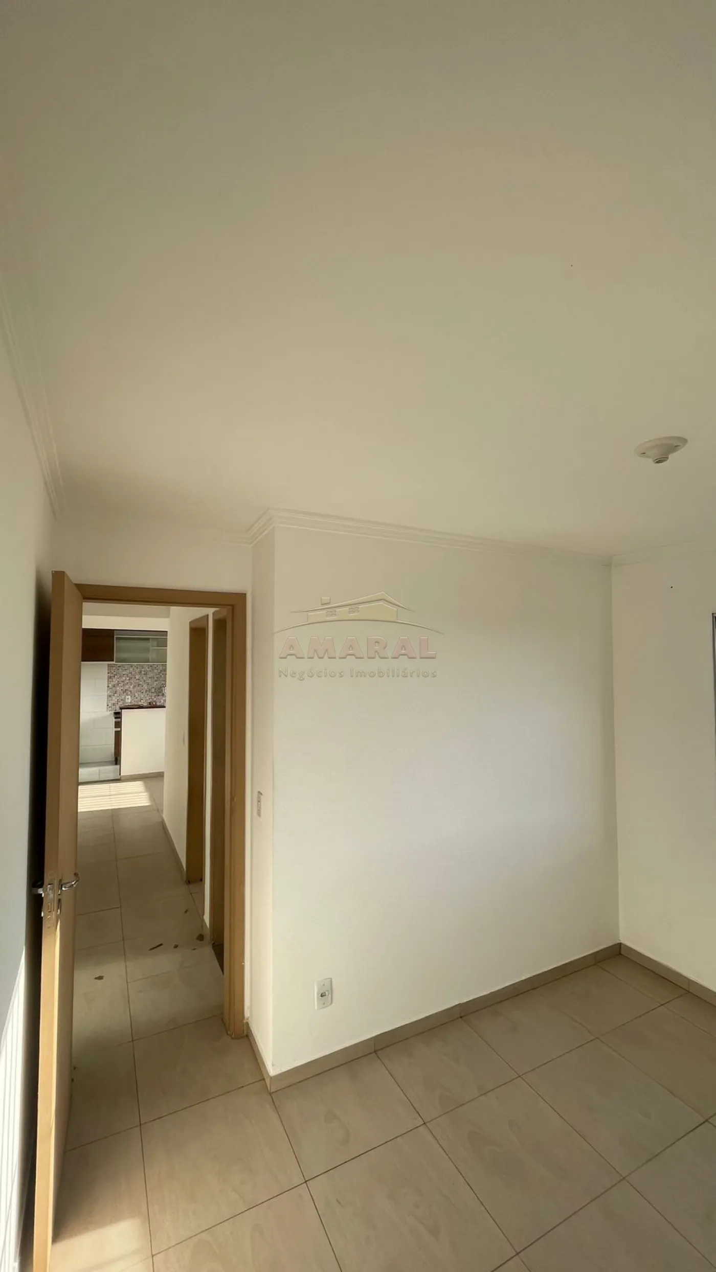 Alugar Apartamentos / Padr&atilde;o em Suzano R$ 850,00 - Foto 5