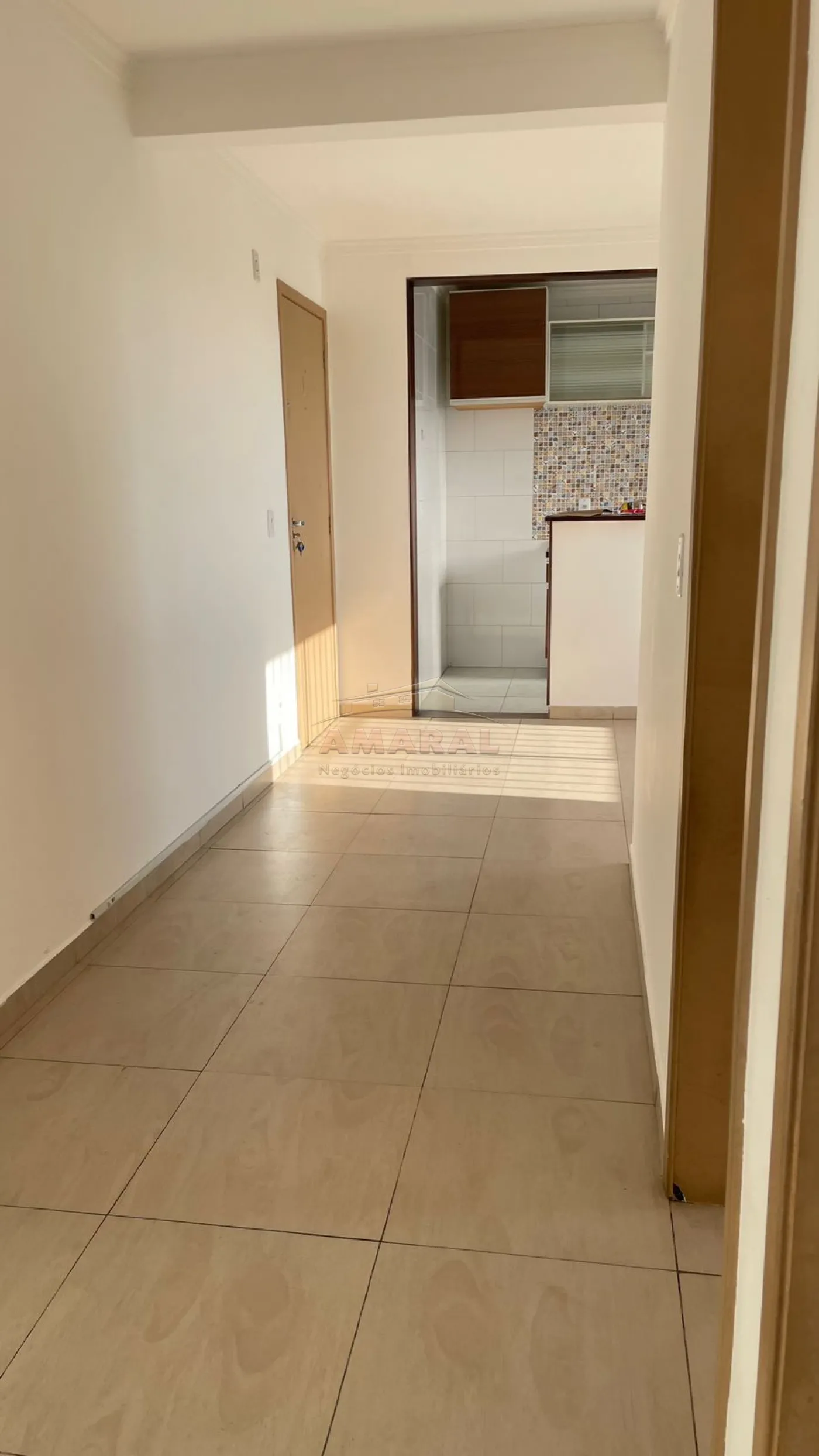 Alugar Apartamentos / Padr&atilde;o em Suzano R$ 850,00 - Foto 7