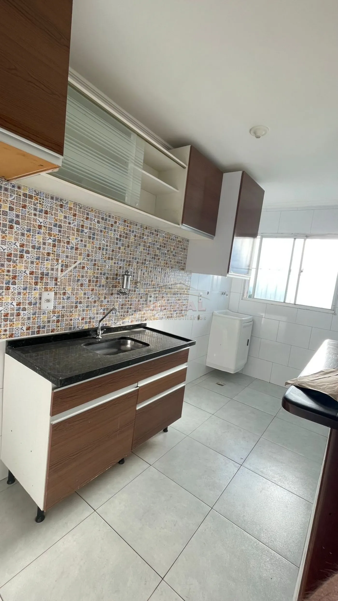Alugar Apartamentos / Padr&atilde;o em Suzano R$ 850,00 - Foto 14