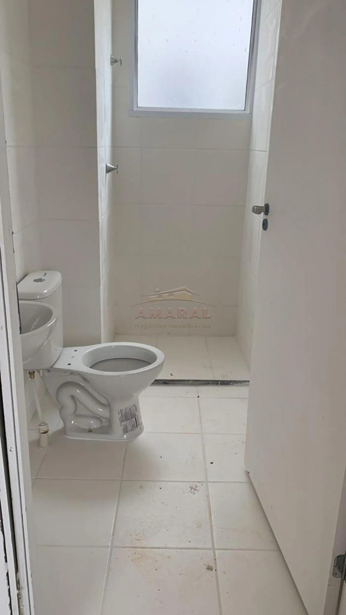 Comprar Apartamentos / Padr&atilde;o em Suzano R$ 190.000,00 - Foto 4