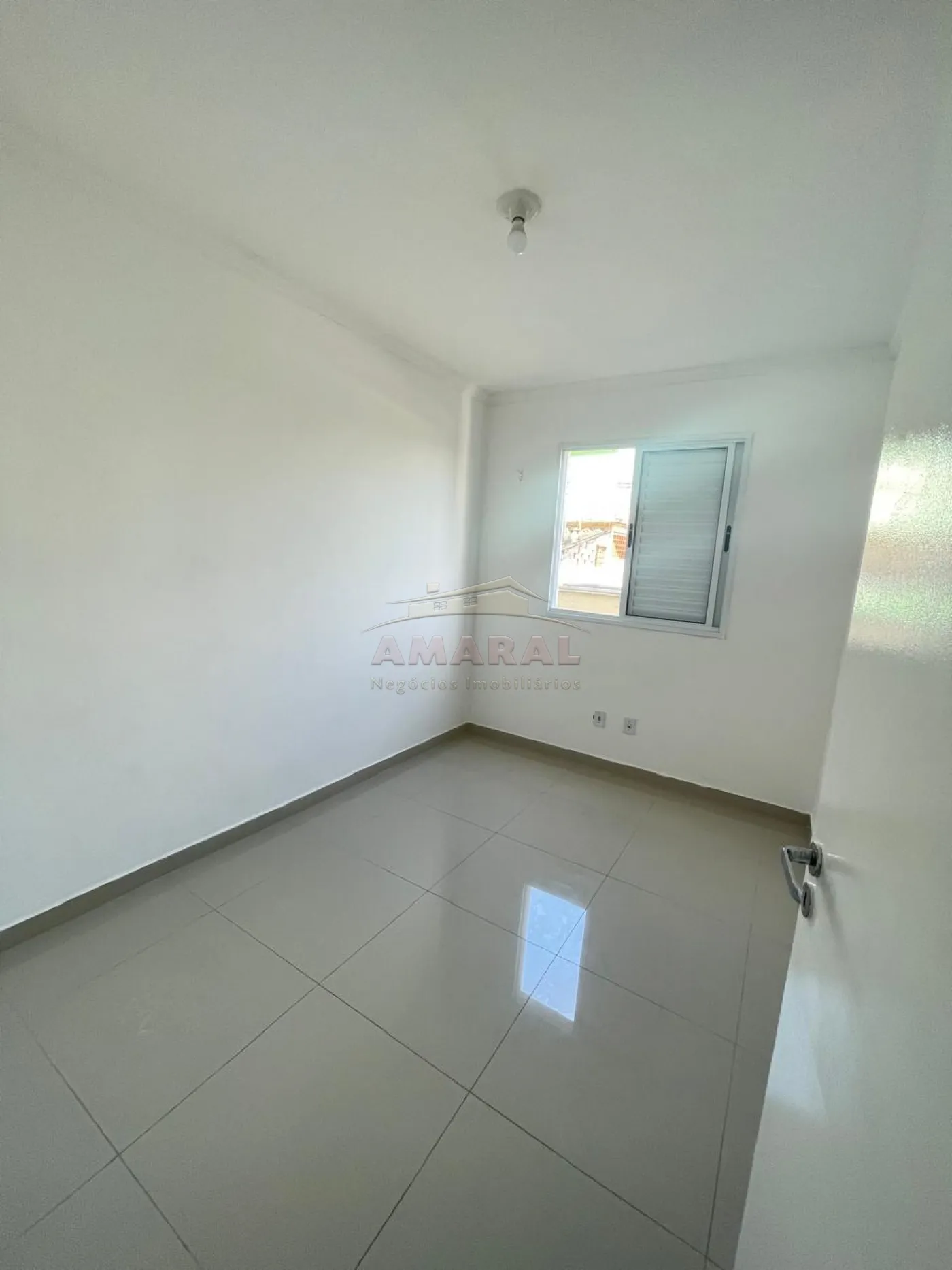 Comprar Apartamentos / Padr&atilde;o em Suzano R$ 280.000,00 - Foto 5