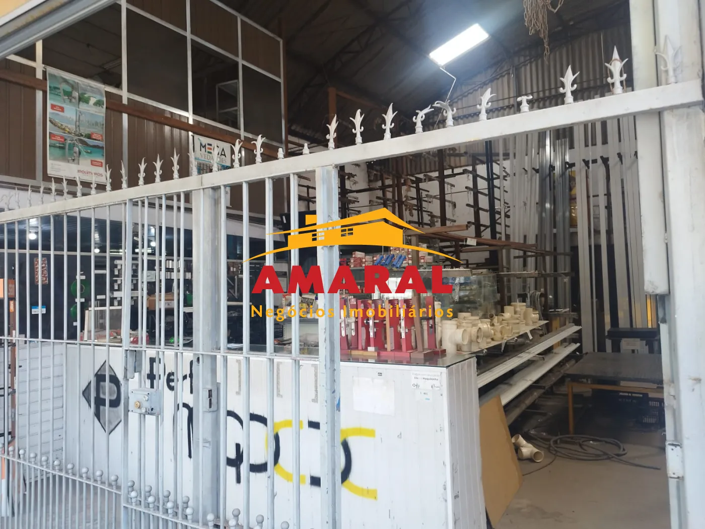 Alugar Comerciais / Galp&atilde;o - Comercial em Po&aacute; R$ 15.000,00 - Foto 4