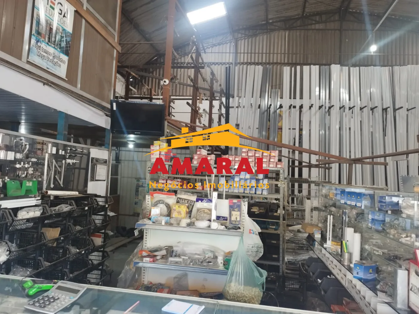 Alugar Comerciais / Galp&atilde;o - Comercial em Po&aacute; R$ 15.000,00 - Foto 8