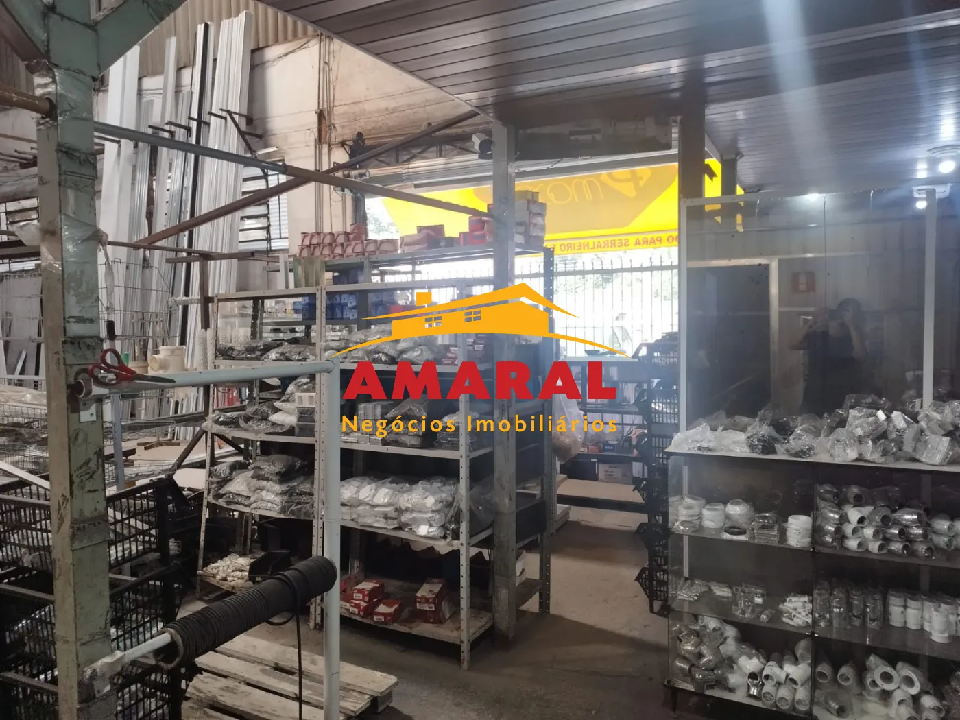 Alugar Comerciais / Galp&atilde;o - Comercial em Po&aacute; R$ 15.000,00 - Foto 14