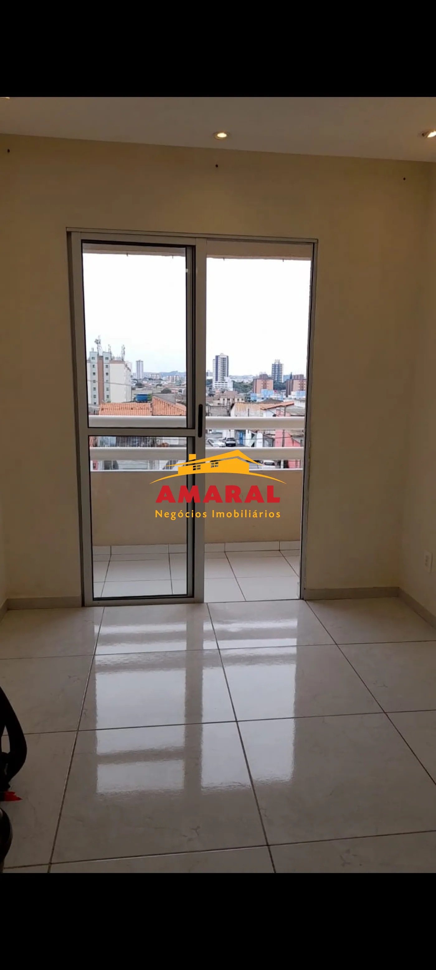Alugar Apartamentos / Padr&atilde;o em Suzano R$ 1.300,00 - Foto 2
