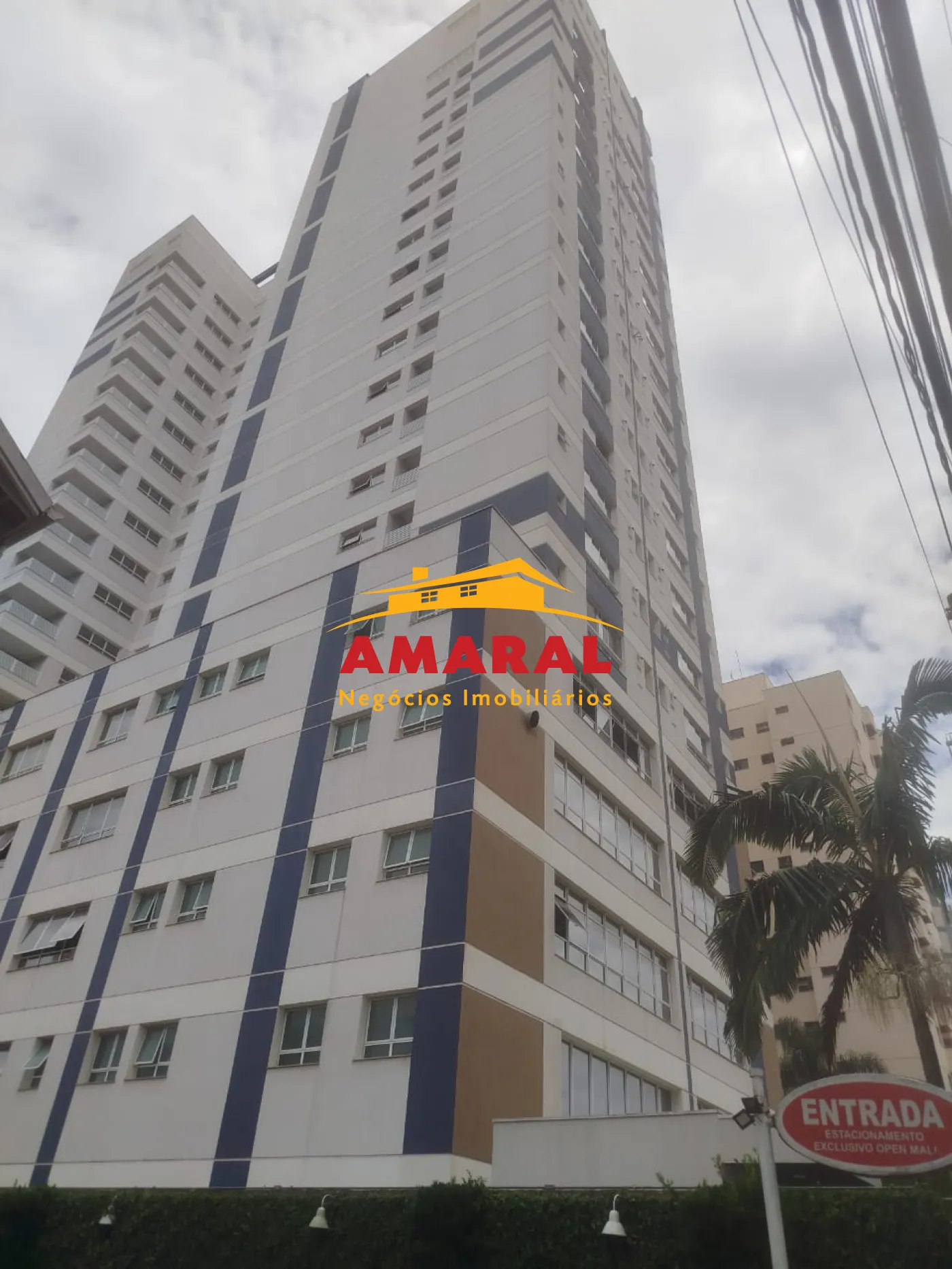 Alugar Apartamentos / Padr&atilde;o em Mogi das Cruzes R$ 2.700,00 - Foto 1