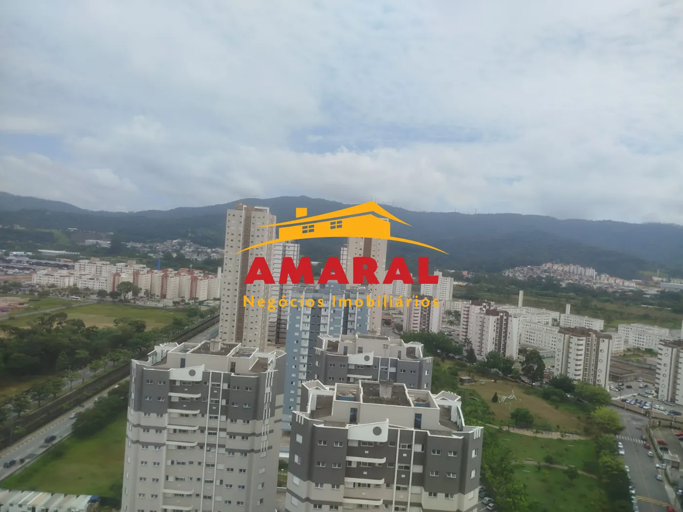 Alugar Apartamentos / Padr&atilde;o em Mogi das Cruzes R$ 2.700,00 - Foto 3