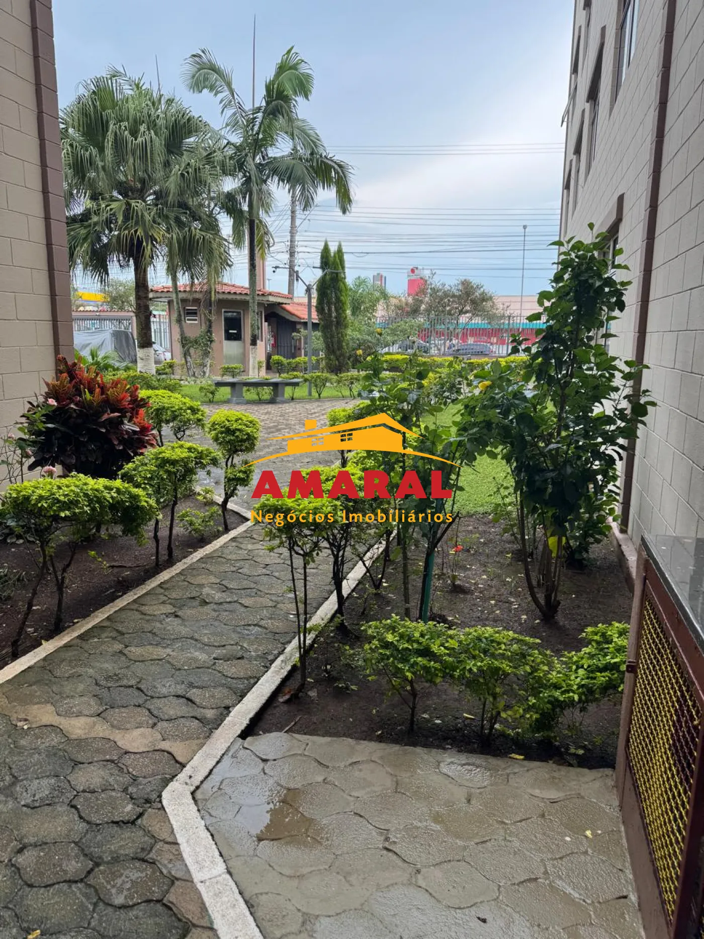 Comprar Apartamentos / Padrão em Suzano R$ 400.000,00 - Foto 1