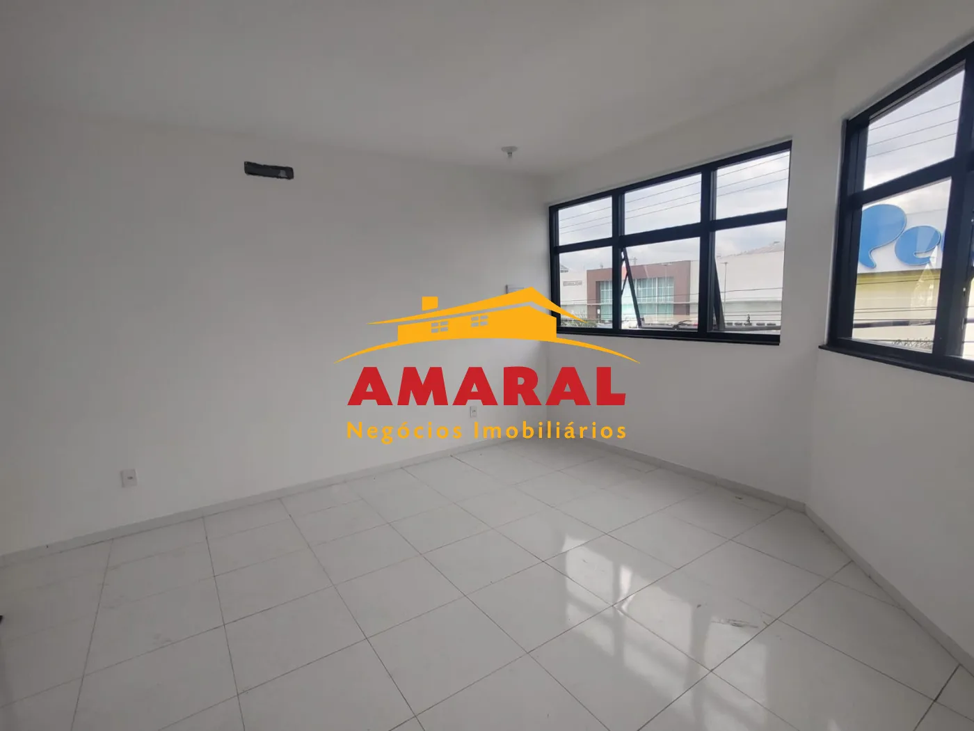 Alugar Sal&otilde;es / Sal&atilde;o em Suzano R$ 3.500,00 - Foto 2