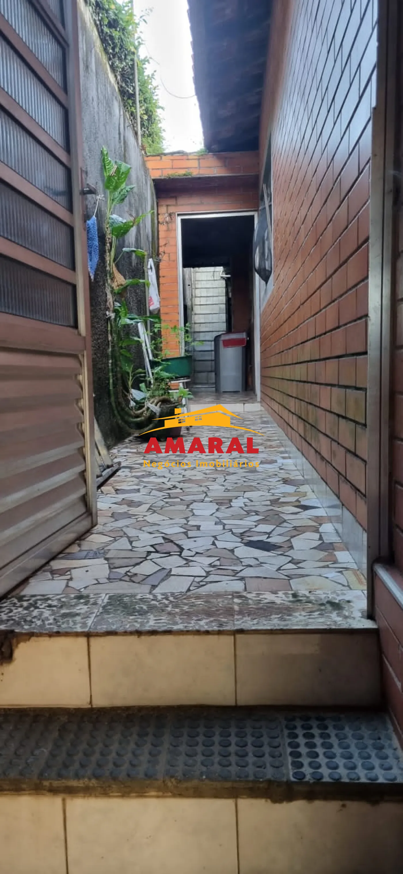Comprar Casas / Assobradada em Suzano R$ 235.000,00 - Foto 2
