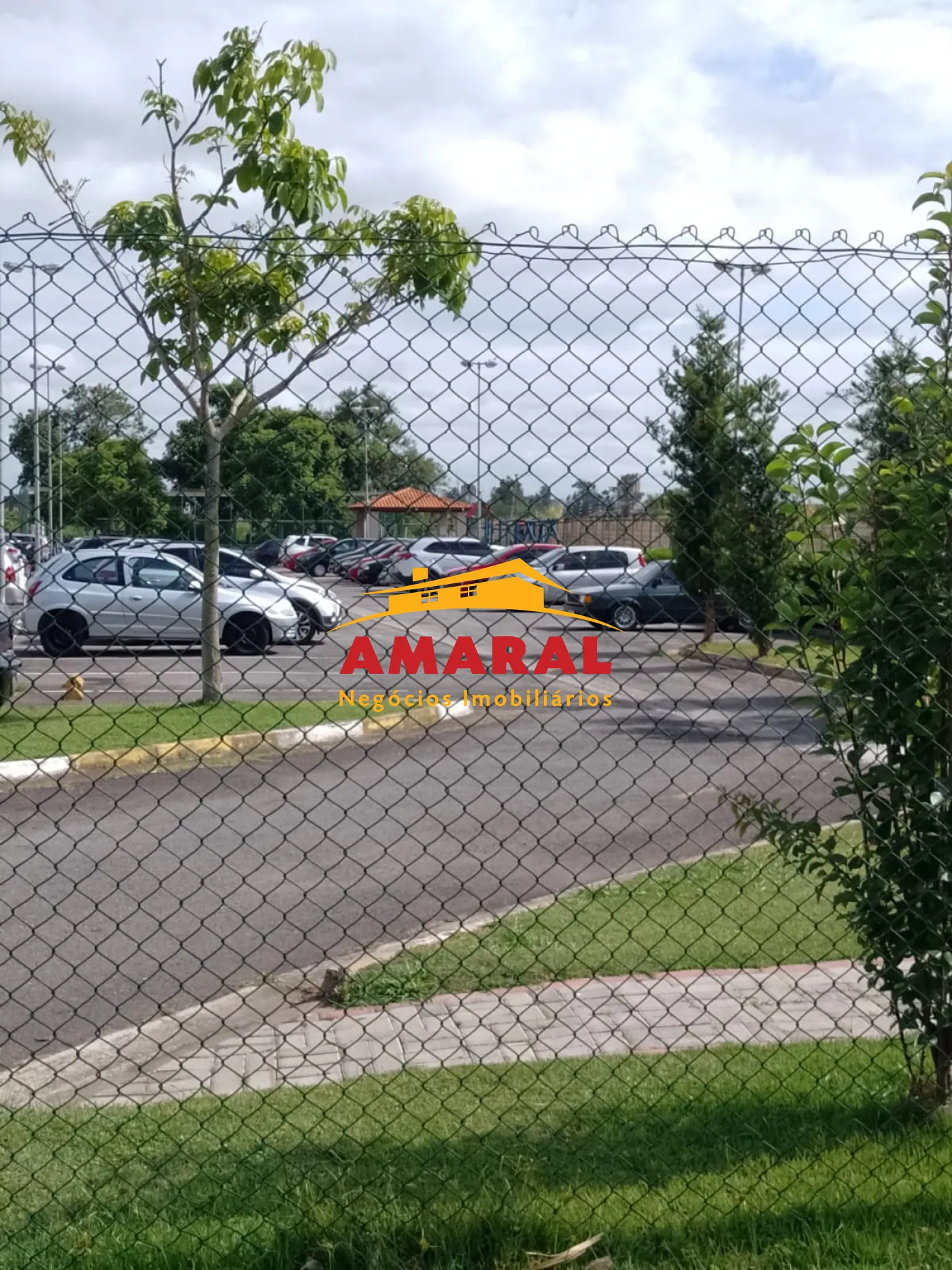 Comprar Apartamentos / Padrão em Suzano R$ 200.000,00 - Foto 1