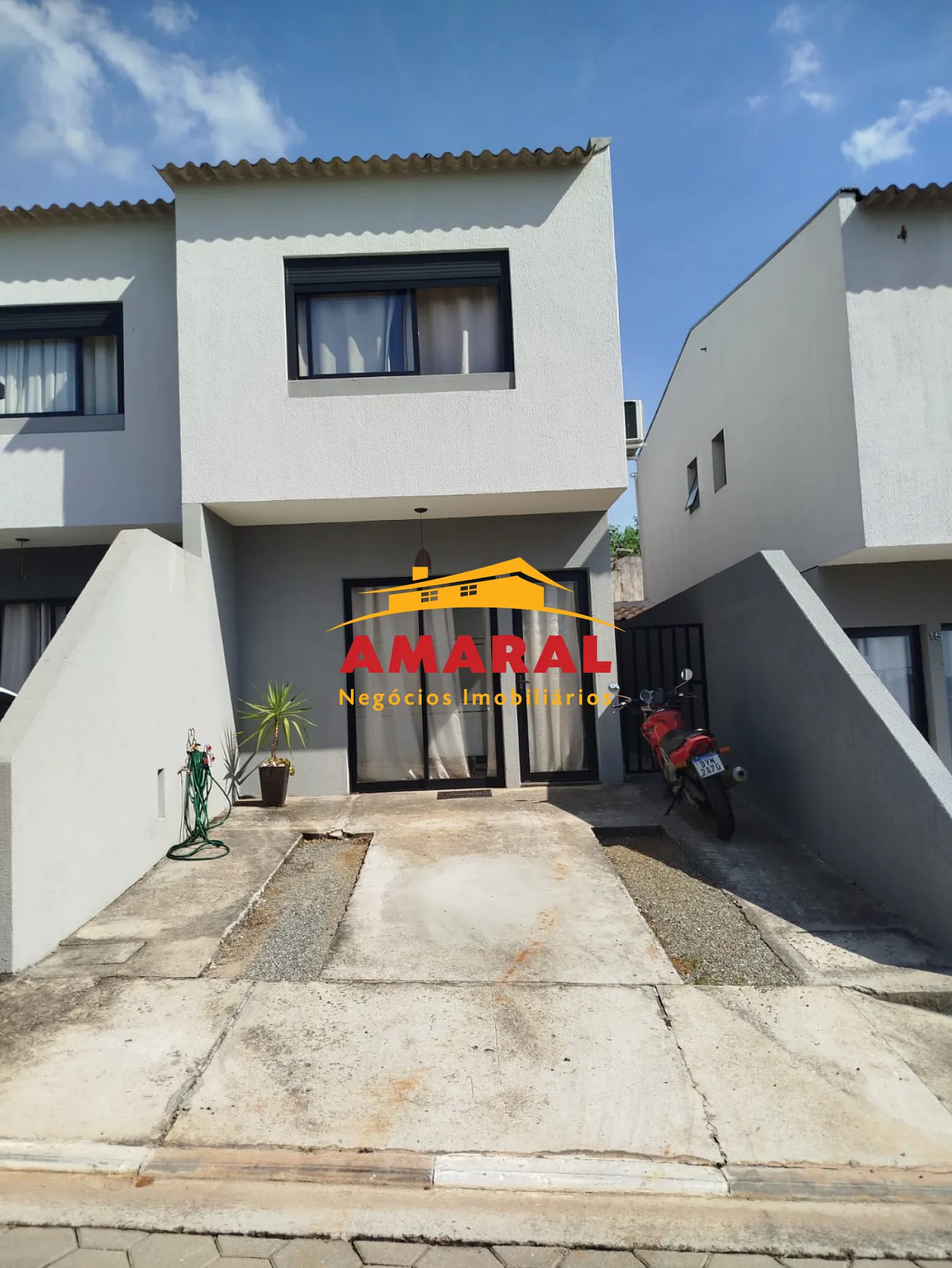 Comprar Casas / Sobrado em Suzano R$ 375.000,00 - Foto 1