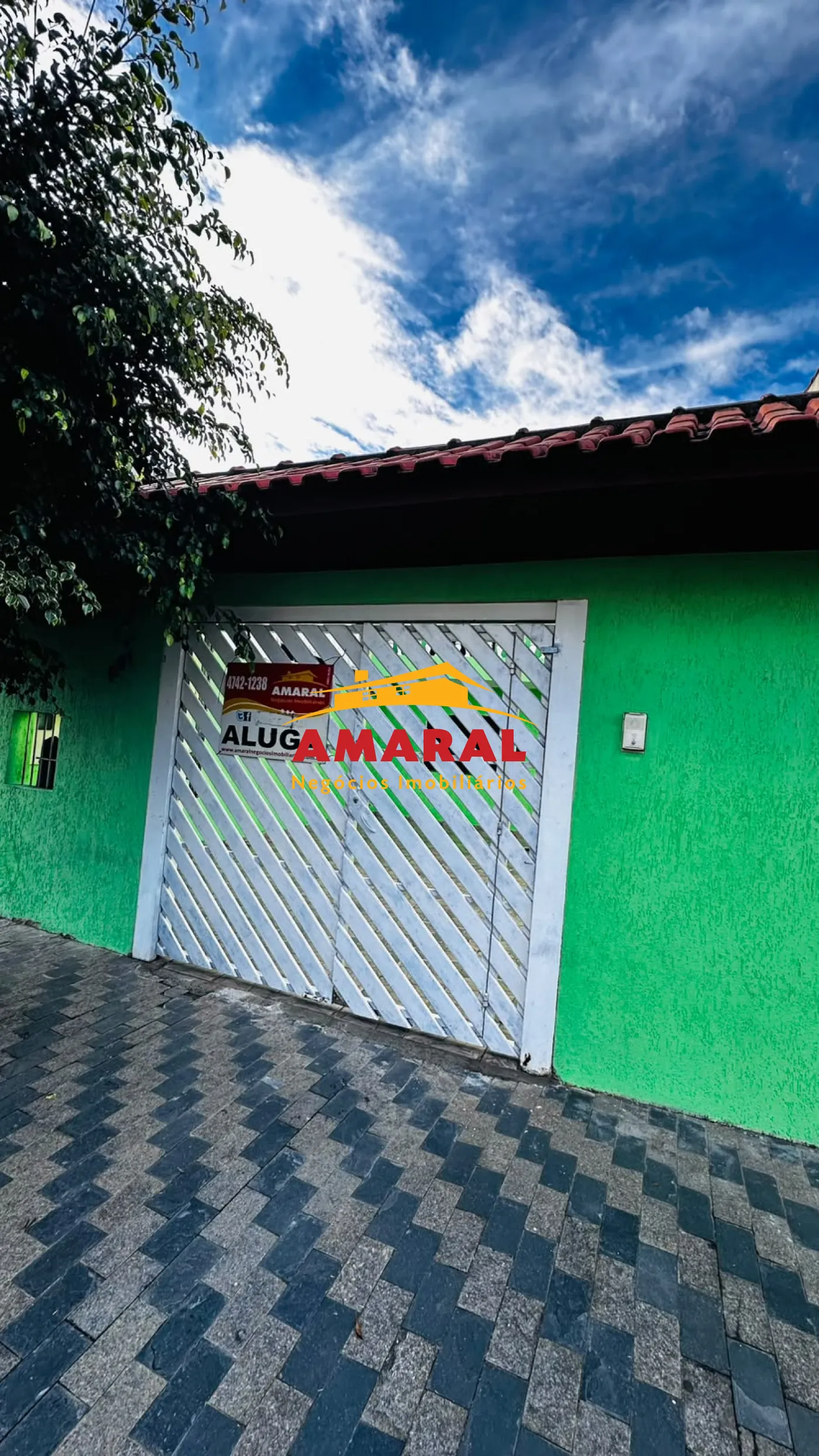 Alugar Casas / Sobrado em Suzano R$ 3.500,00 - Foto 1
