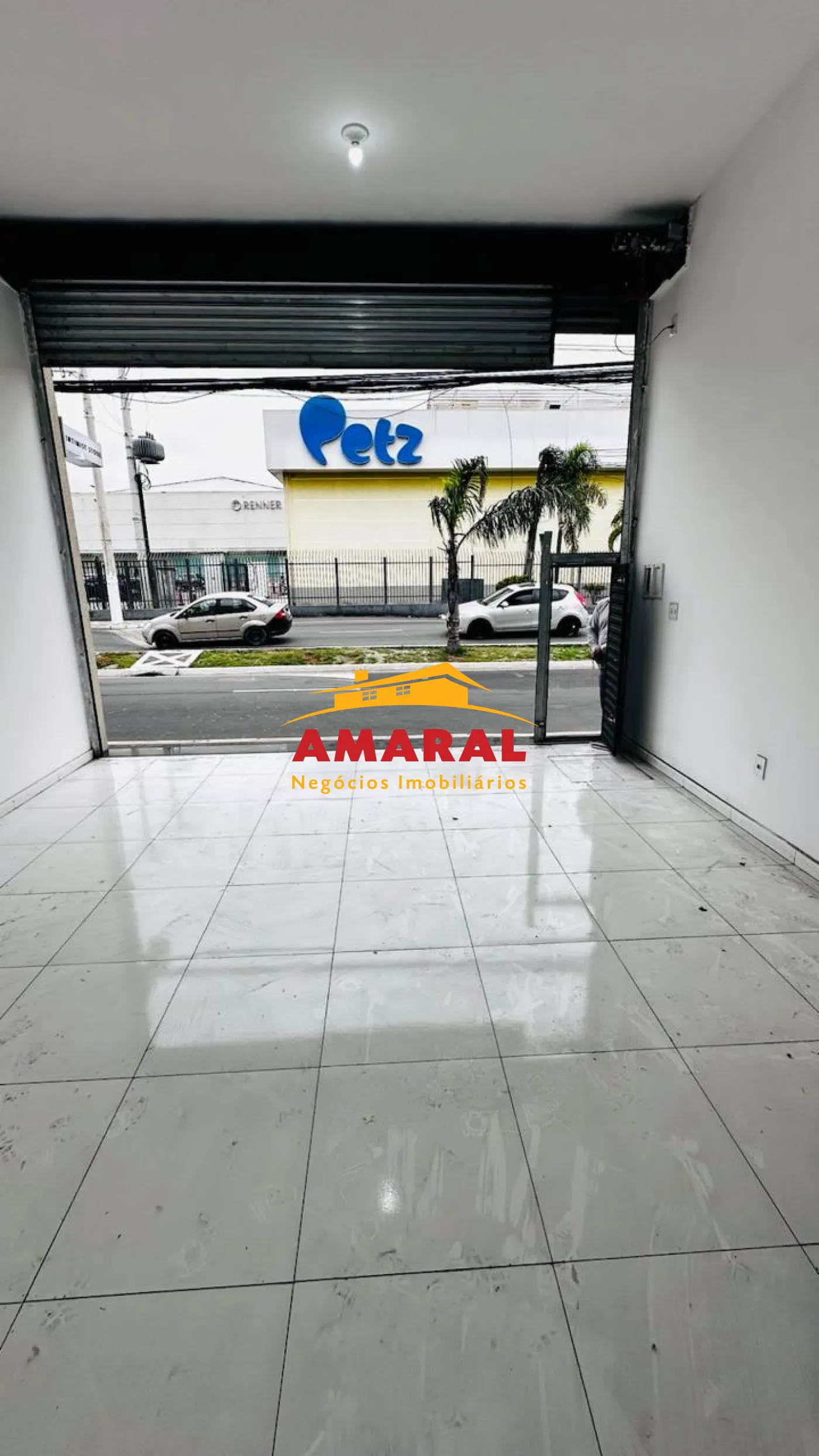Alugar Sal&otilde;es / Sal&atilde;o em Suzano R$ 3.500,00 - Foto 17