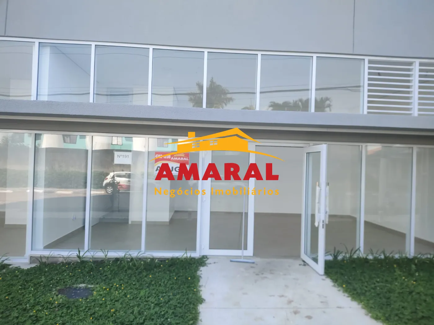 Alugar Sal&otilde;es / Sal&atilde;o em Suzano R$ 3.000,00 - Foto 4