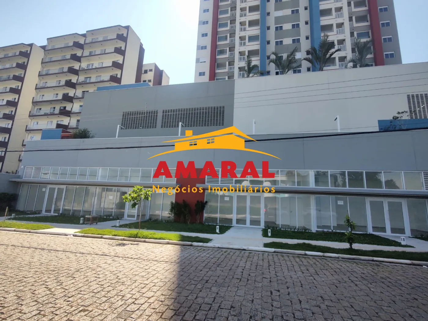 Alugar Sal&otilde;es / Sal&atilde;o em Suzano R$ 3.000,00 - Foto 1